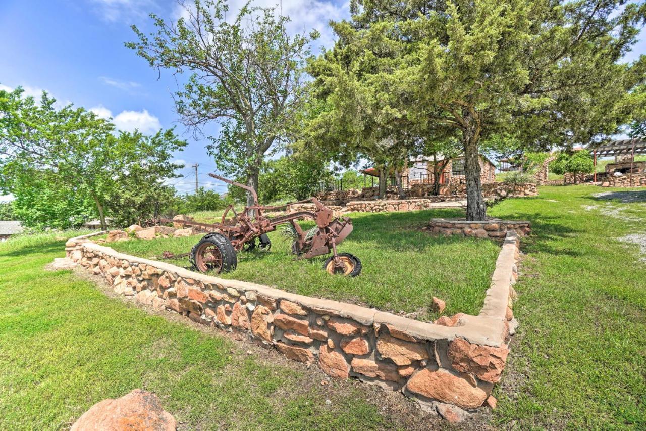 Enchanting Hilltop Cottage In Medicine Park! Ngoại thất bức ảnh